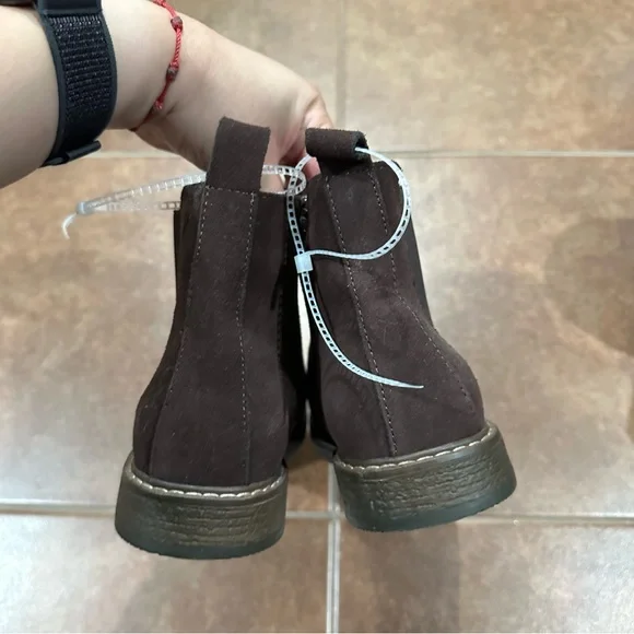 Steve Madden Ashher Oskar Brown Chelsea Boots - Picture 4 of 8